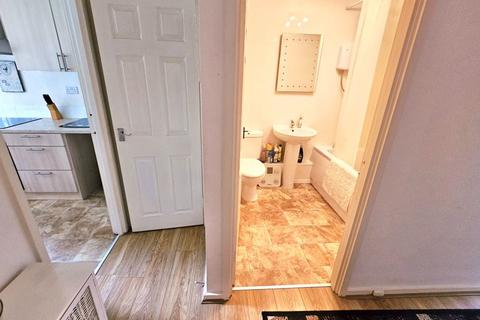 64 Lakeside Walk, Birmingham, B23 7YP