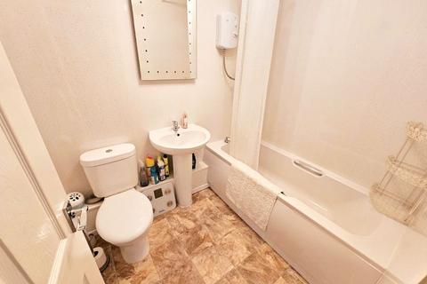 64 Lakeside Walk, Birmingham, B23 7YP