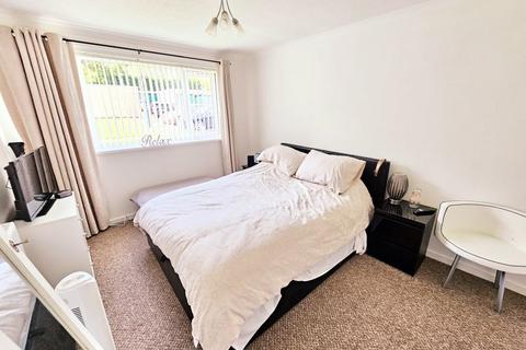 64 Lakeside Walk, Birmingham, B23 7YP