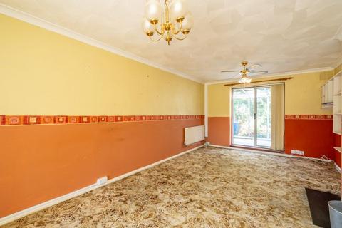9 Barton Road, Chichester, PO19 3LJ