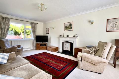 28 Cerdic Close, Chard, TA20 1NR