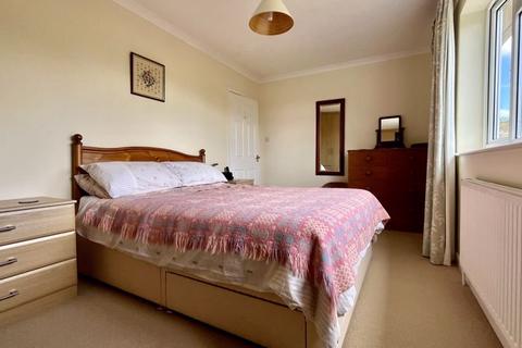 28 Cerdic Close, Chard, TA20 1NR