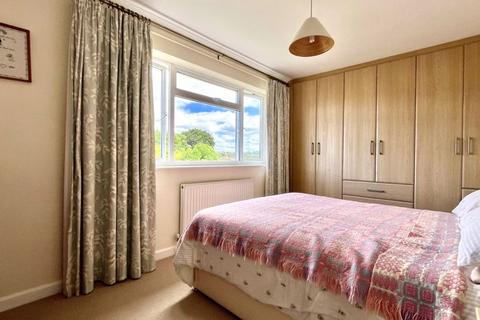 28 Cerdic Close, Chard, TA20 1NR