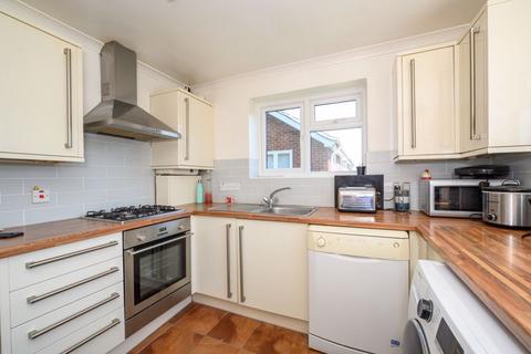 2 bedroom property for sale, Brunswick Close, Walton-On-Thames