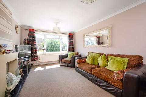 2 bedroom property for sale, Brunswick Close, Walton-On-Thames