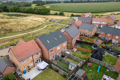 4 bedroom detached house for sale, Spicer Close, Tamworth B79