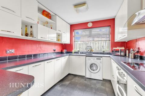 3 bedroom semi-detached house for sale, Mulmount Close, Oldham