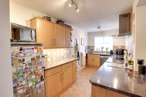 19 Gibbs Leaze, Hilperton, Trowbridge, BA14 7QN