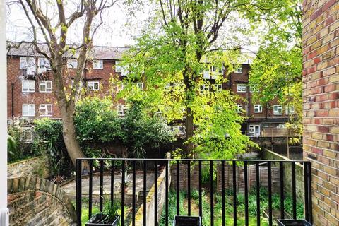 2 bedroom flat to rent, 2 Bed in Edith Road