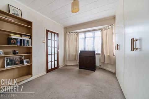 73 Harrow Crescent, Romford, RM3 7BJ
