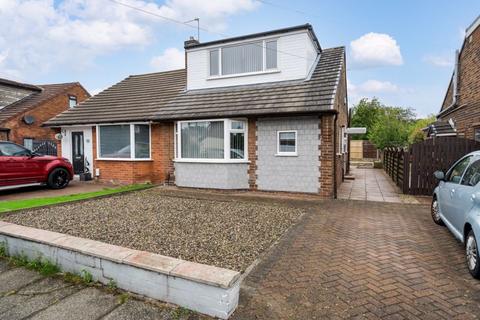 2 bedroom semi-detached bungalow to rent, Lovat Road, Breightmet, Bolton  *AVAILABLE NOW*