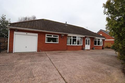 3 bedroom detached bungalow for sale, Stanley Avenue, Great Sankey, WA5