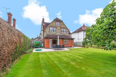 4 bedroom detached house for sale, Holloways Lane