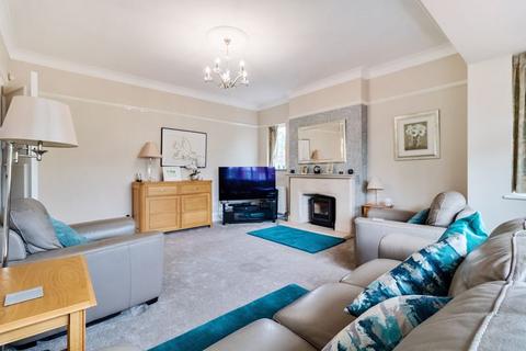 4 bedroom detached house for sale, Holloways Lane