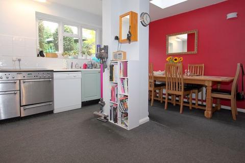 8 Albion Road, Chalfont St Giles, HP8 4EW