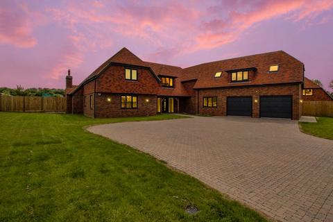 5 bedroom detached house for sale, Cookes Meadow, Biggleswade SG18