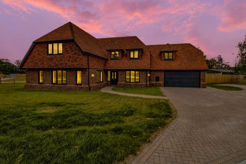 4 bedroom detached house for sale, Cookes Meadow, Biggleswade SG18