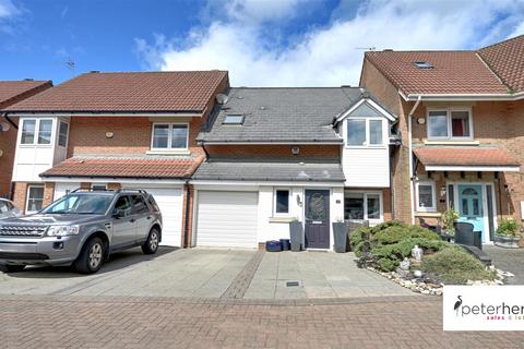 3 bedroom terraced house for sale, Hallgarth Court, North Haven, Roker, Sunderland