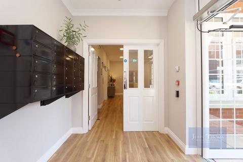 2 bedroom property for sale, The Canopy, Lambourne Road, Chigwell IG7