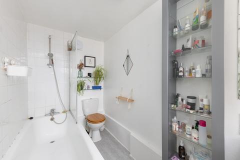 Flat 4, 7 Upper Grove, London, SE25 6JX