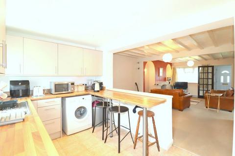 3 bedroom end of terrace house for sale, Moat Lane, Icknield, Luton, Bedfordshire, LU3 1UU