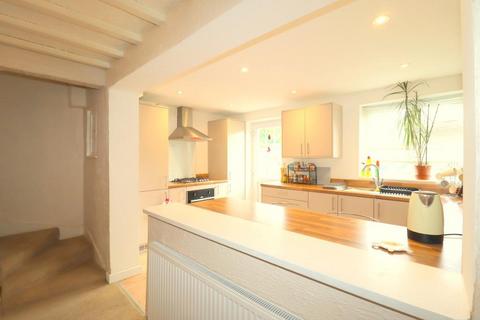 3 bedroom end of terrace house for sale, Moat Lane, Icknield, Luton, Bedfordshire, LU3 1UU