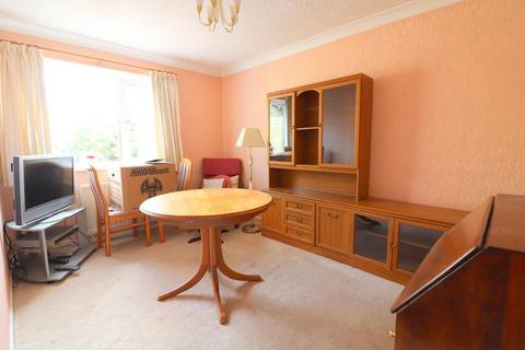 6 Kynance Close, Luton, LU2 9DN