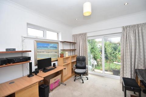 7 Cameron Drive, Bearsden, Glasgow, G61 2NH
