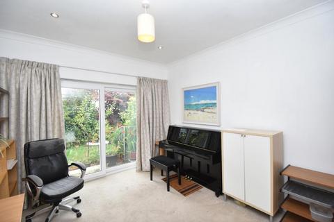 7 Cameron Drive, Bearsden, Glasgow, G61 2NH