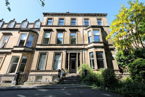 3 bedroom house to rent, Crown Terrace, Glasgow, G12