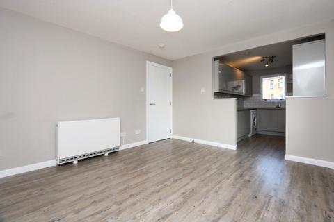 2 bedroom flat to rent, Glenfarg Street, Glasgow, G20