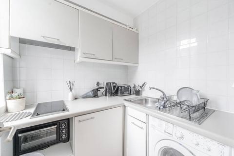 Studio to rent, Sloane Avenue, Chelsea, London, SW3