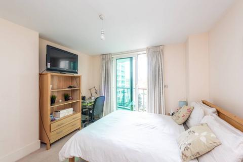 2 bedroom flat to rent, Ensign House, Vauxhall, London, SW8