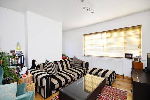 2 bedroom maisonette to rent, Ossulton Way, Hampstead Garden Suburb, London, N2