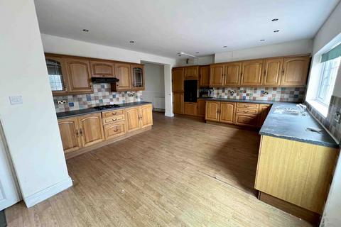 3 bedroom semi-detached house for sale, Penybanc Road, Ammanford, SA18