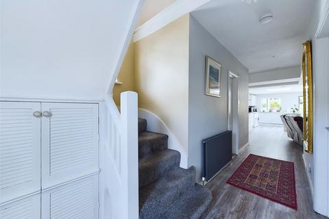 108 Foxearth Road, South Croydon, CR2 8EF
