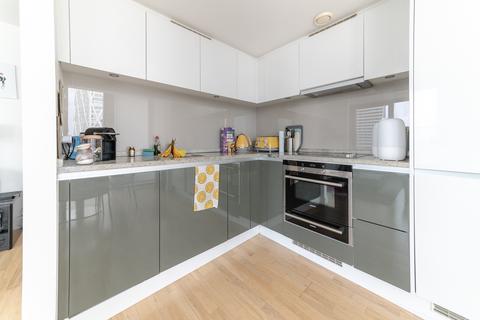 2 bedroom flat for sale, Marsh Wall, London E14