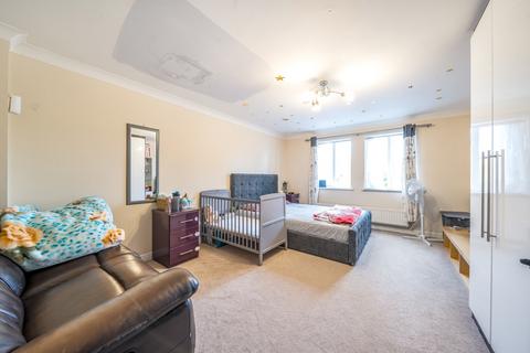 4 bedroom terraced house for sale, Rose Park Close, Hayes, Middlesex