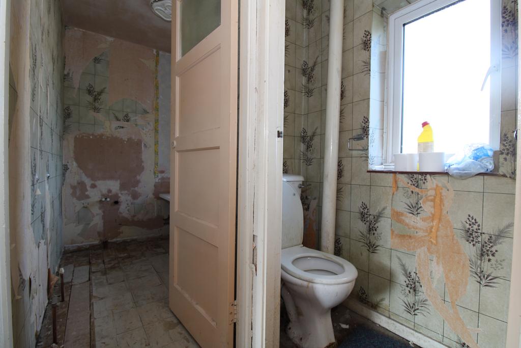 W/c and bathroom