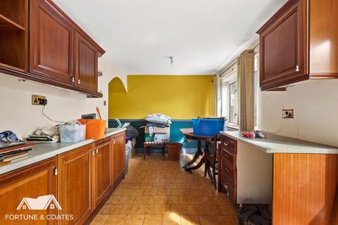 325 Carters Mead, Harlow, CM17 9HA