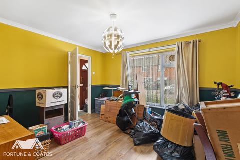325 Carters Mead, Harlow, CM17 9HA
