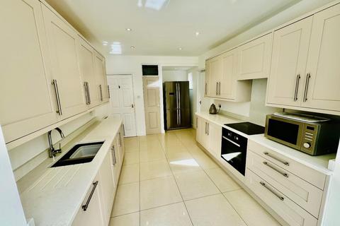 4 bedroom detached house for sale, Hartford Road, Darlington