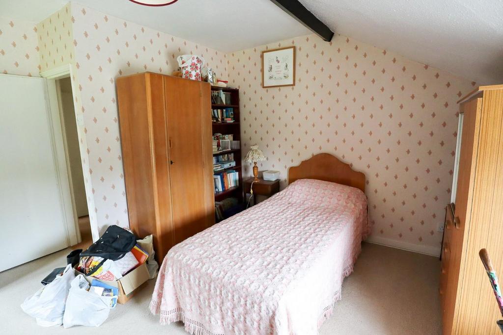 Bedroom 4.jpg