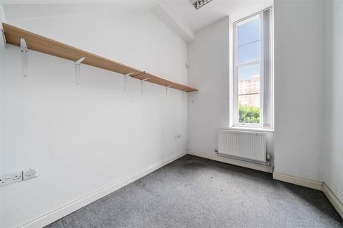 7, Victory House Dean Clarke Gardens, Exeter, EX2 4AA