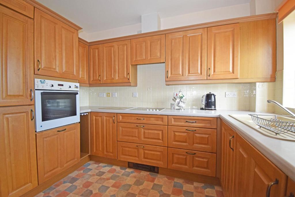 51 Brook Court, kitchen.jpg