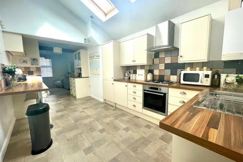 4 bedroom house for sale, Elm Tree Cottage, Westgate, Hornsea