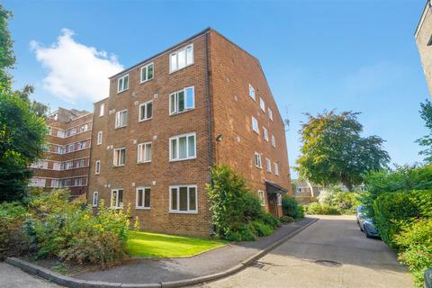 undefined, Isis Close, Putney
