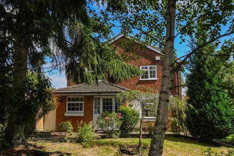 3 bedroom semi-detached house for sale, 30 The Pavement, Brewood, Stafford, ST19 9BZ