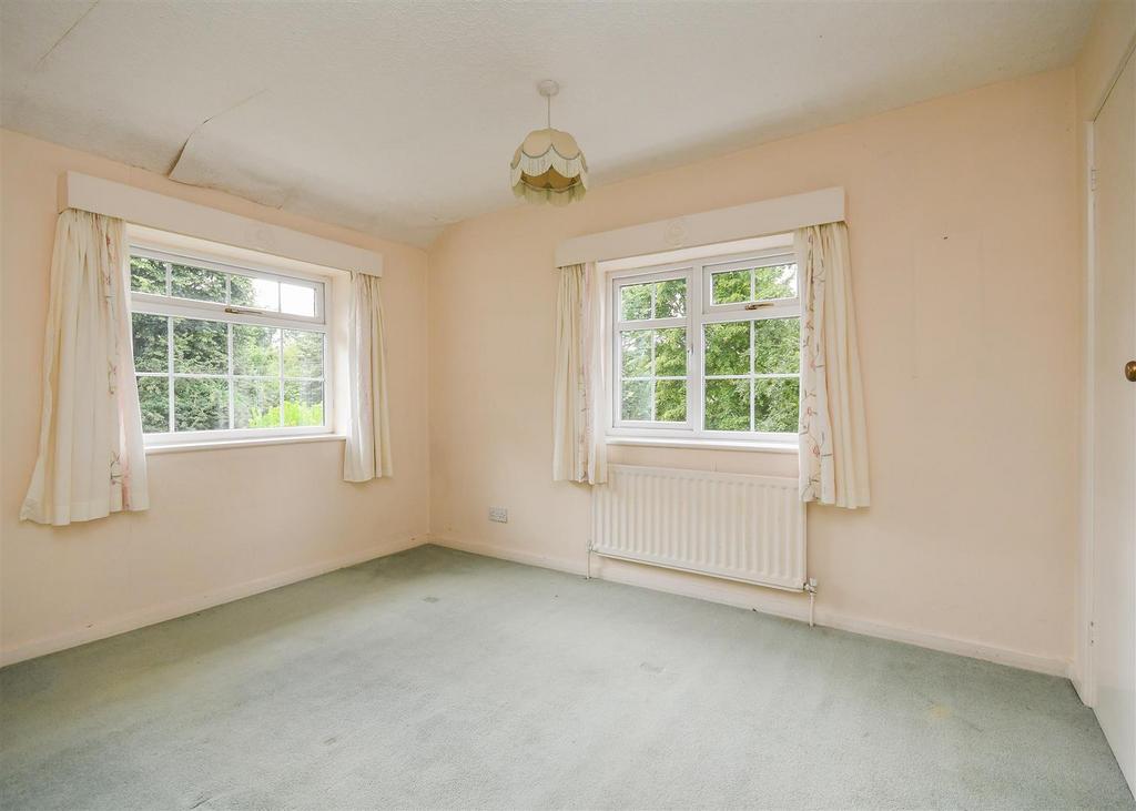 30 The Pavement - Bedroom 2.jpg