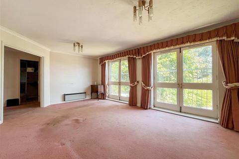 2 bedroom apartment for sale, Priory Court, Bushey Heath